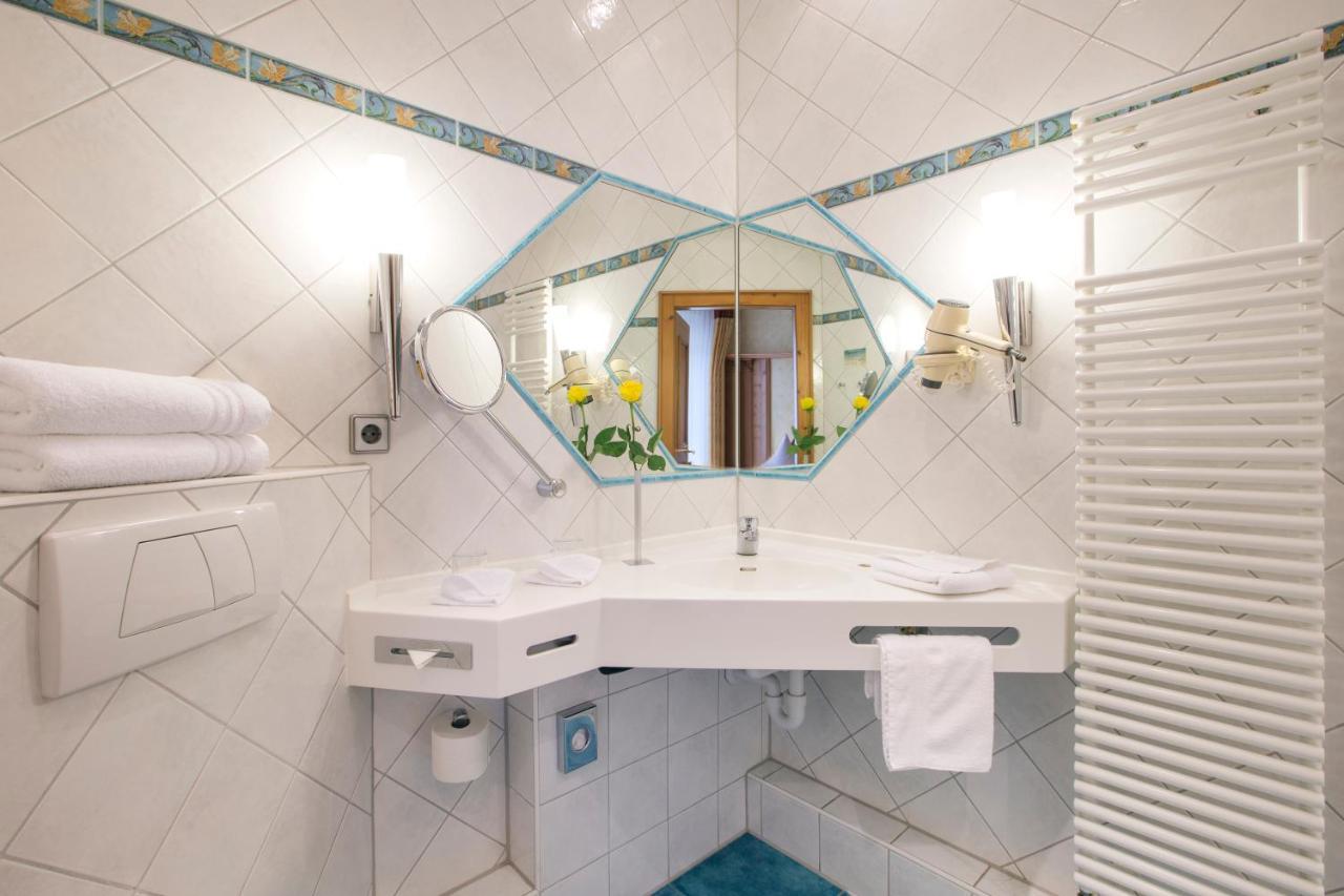 Hotel Petershof Constance Extérieur photo